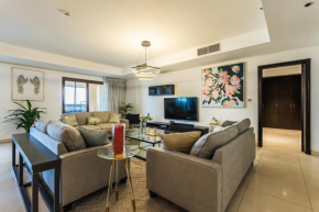 Renovated 4BDR in Palm Jumeirah